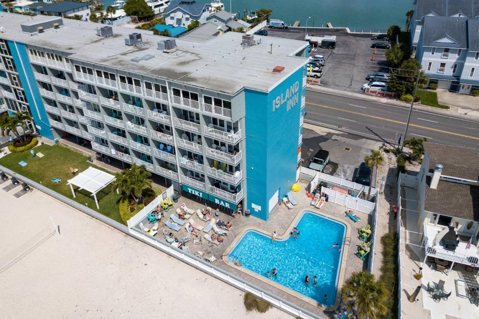 513 - Island Inn St. Pete Beach Exterior photo